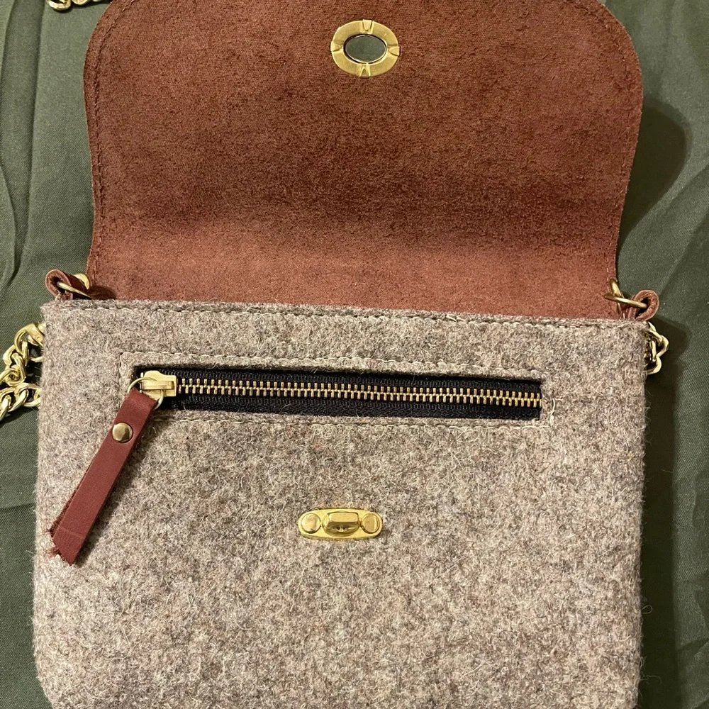 Sword & Plough crossbody bag - Picture 3 of 4